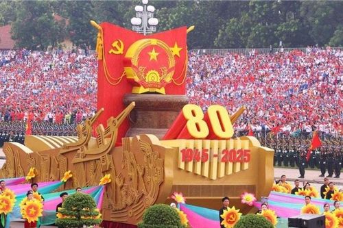 Lễ Diễu binh, diễu hành hùng tráng