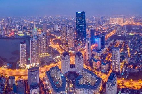 Từ con đường độc lập đến khát vọng vươn mình