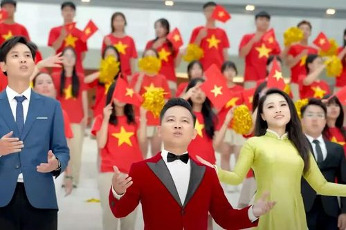 Hơn 1.000 người tham gia MV 'Vinh quang, ơi Việt Nam'