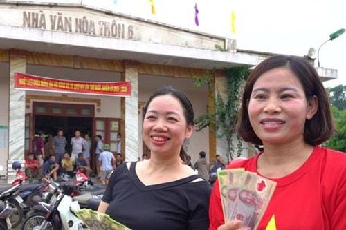 Người dân xã đảo Minh Châu và các xã miền núi của Thủ đô ăn Tết Độc lập