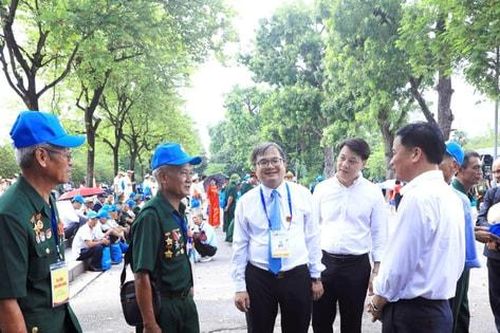 Hà Nội tiễn các đoàn đại biểu sau Lễ kỷ niệm 80 năm Cách mạng Tháng Tám và Quốc khánh 2-9