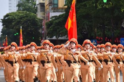 Đường Lê Duẩn trong những khoảnh khắc diễu binh lịch sử