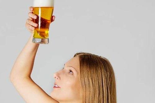 Đây mới là cách làm đẹp da và tóc với bia không tốn tiền ra tiệm