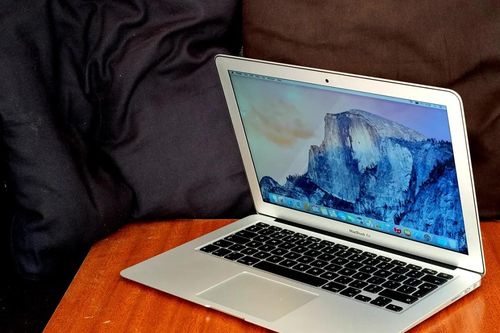 Máy tính nhỏ nhất của Apple thành đồ lỗi thời