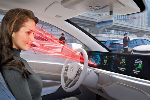 Công nghệ AI trên xe - tiện lợi đi kèm thách thức