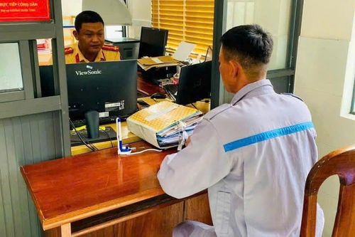 Xử phạt 9 triệu đồng người đàn ông lạng lách, đánh võng trên Quốc lộ 1