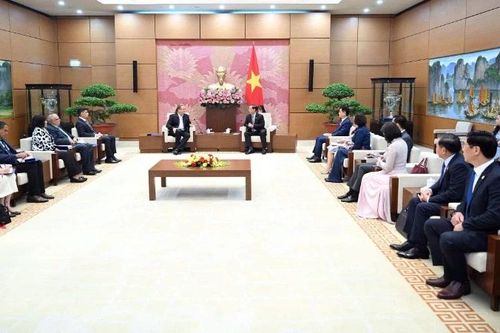 Phó Chủ tịch Quốc hội Trần Quang Phương tiếp Đoàn đại biểu Đảng Xã hội chủ nghĩa Thống nhất Venezuela