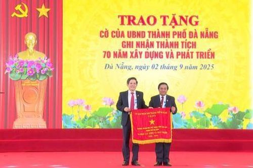 Kỷ niệm 70 năm thành lập Trường THPT Trần Cao Vân