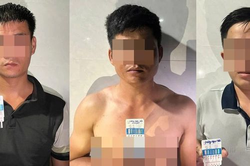 Bắt quả tang 3 đối tượng ở Đà Nẵng đang 'phê' ma túy trước cổng nhà