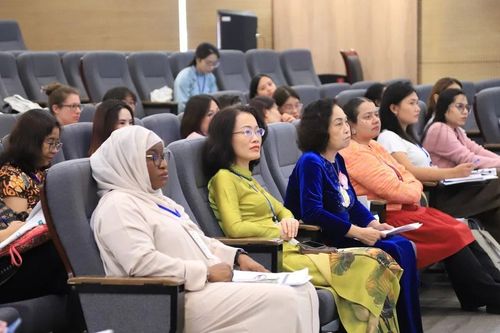 Khẳng định vai trò nhà khoa học nữ trong Toán ứng dụng