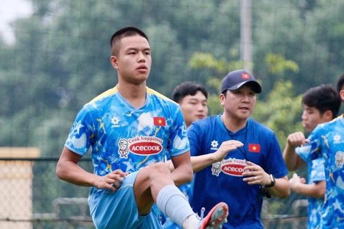 Tại sao tiền vệ Việt kiều Trần Thành Trung bị loại khỏi U23 Việt Nam vào phút chót?