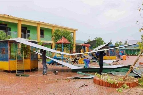 Thủ tướng yêu cầu thần tốc sửa chữa trường lớp cho lễ khai giảng