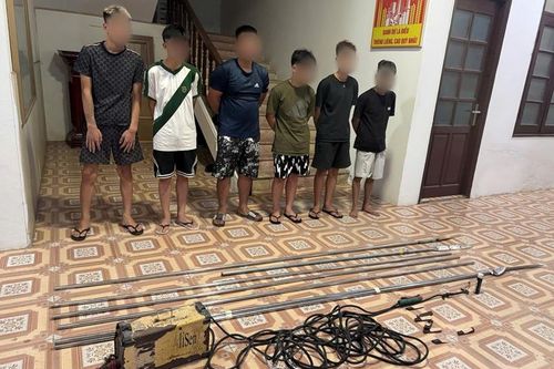 Xử lý 2 vụ việc, tạm giữ 11 đối tượng gây rối trật tự công cộng