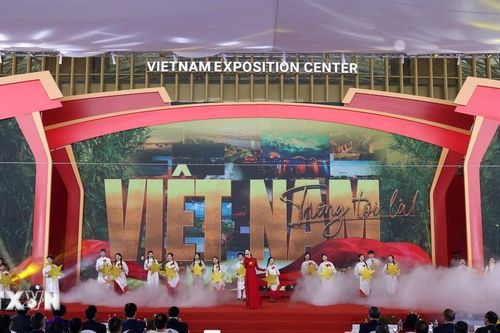Gần 4 triệu lượt khách tham quan triển lãm thành tựu đất nước