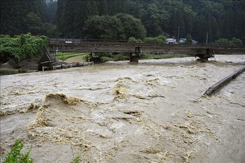 Nhật Bản đối mặt nguy cơ mưa lớn và bão nhiệt đới - Ngập lụt diện rộng ở Ấn Độ, hàng nghìn cư dân phải sơ tán