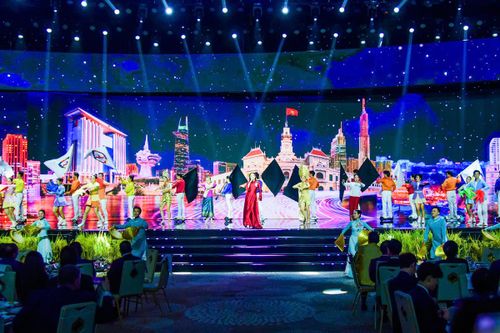 Rực rỡ 'Đêm Việt Nam' - Dòng chảy tinh hoa hội tụ tại TP Hồ Chí Minh
