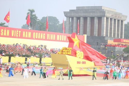 Tinh thần Quốc khánh bất diệt trở thành động lực đưa dân tộc vào kỷ nguyên mới