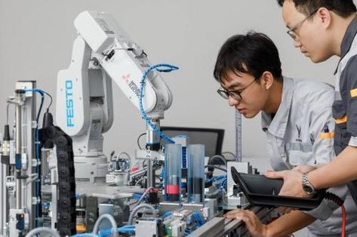 Trung tâm tài chính quốc tế: Hiện thực hóa mục tiêu 2045 của Việt Nam