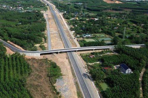 Hoàn thành các hạng mục còn lại trên 5 đoạn tuyến cao tốc Bắc - Nam trong năm 2025