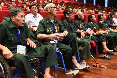Từ 1/12/2025, tăng mức trợ cấp hằng tháng đối với thanh niên xung phong
