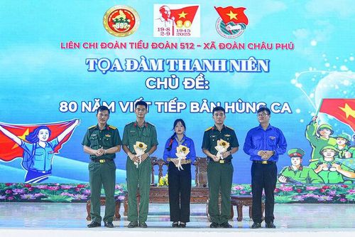 Thế hệ trẻ tiếp lửa bản hùng ca