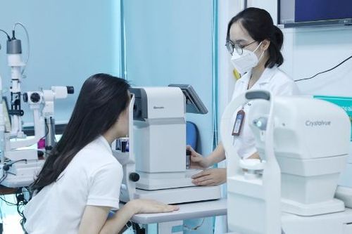 Y tế ngoài công lập: Thu hút nguồn nhân lực chất lượng cao