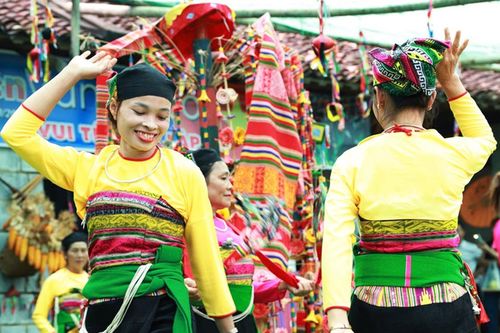 Rực rỡ sắc màu văn hóa dân tộc trong chuỗi sự kiện 'Vui Tết độc lập'