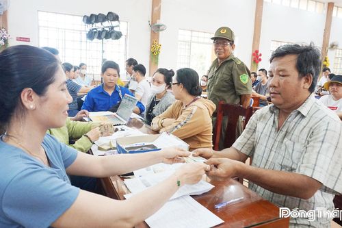 Niềm vui từ những món quà ý nghĩa ngày Lễ Quốc khánh