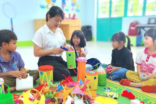 Bộ GD-ĐT đề xuất hỗ trợ tối thiểu 1 năm tiền lương cơ bản cho giáo viên mầm non