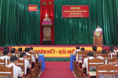 Trung tâm Huấn luyện Vùng 4 Hải quân tổ chức hội thi giáo viên huấn luyện đào tạo giỏi
