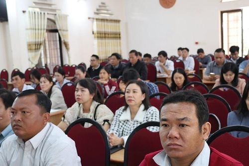Bồi dưỡng nghiệp vụ công tác tín ngưỡng, tôn giáo cho 124 cán bộ, công chức cấp xã