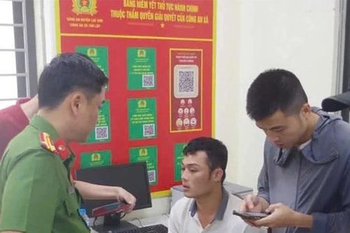 Tạm giữ 2 đối tượng tàng trữ, mua bán trái phép chất ma túy