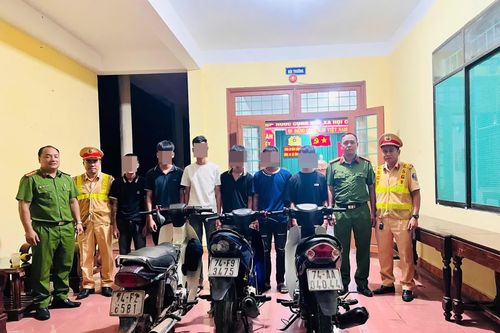 Xác minh 6 thanh thiếu niên lái mô tô gây mất an toàn giao thông trên Quốc lộ 1