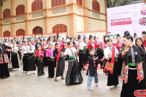 Giữ gìn nét đẹp văn hóa truyền thống giàu bản sắc