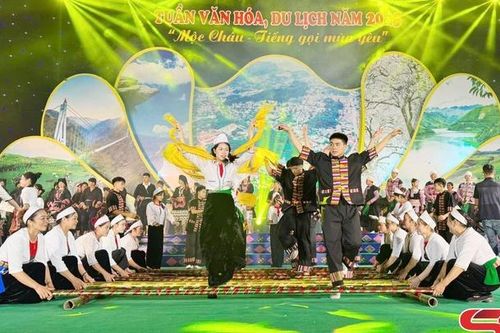 Âm vang 'Mộc Châu - Tiếng gọi mùa yêu'