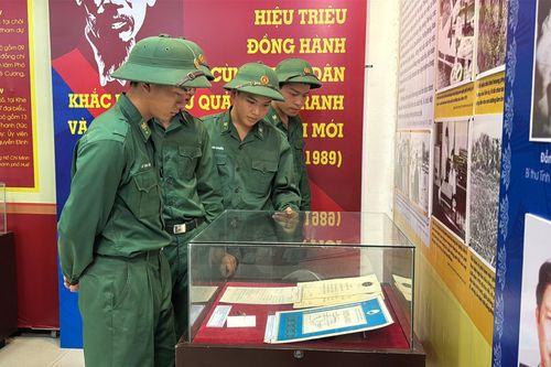 Dấu ấn lịch sử qua từng kỷ vật