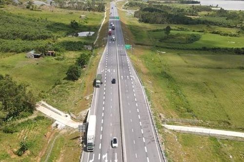 Phấn đấu hoàn thành cao tốc Vũng Áng - Bùng, Bùng - Vạn Ninh trong tháng 9