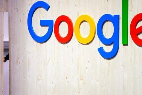 Các đối thủ AI của Google hưởng lợi từ lệnh chia sẻ dữ liệu