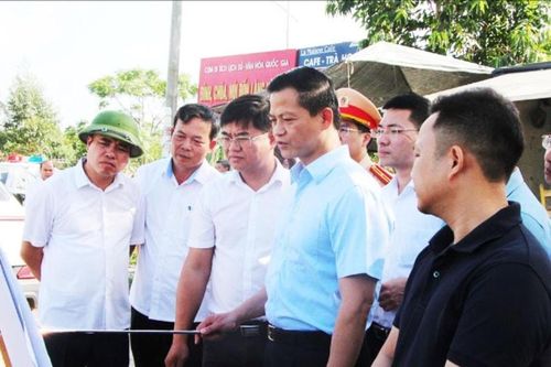 Khẩn trương khắc phục tình trạng ùn tắc giao thông tại khu công nghiệp Vân Trung và Quang Châu