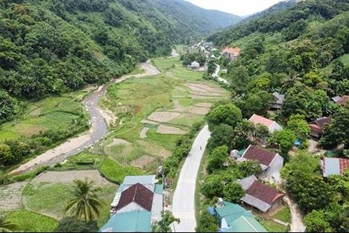 Bình yên dưới chân núi Pu Phen