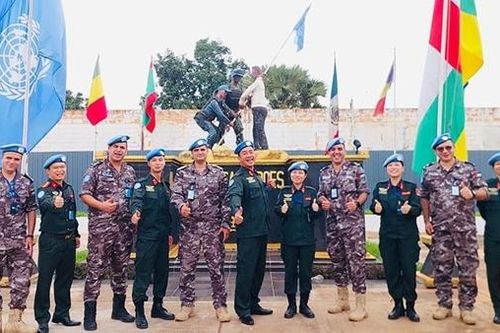 Sĩ quan Công an gìn giữ hòa bình tổ chức Lễ kỷ niệm kỷ niệm 80 năm Quốc khánh 2/9