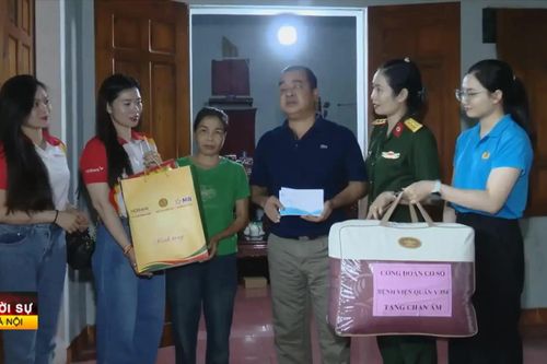 Giúp người dân vơi bớt khó khăn