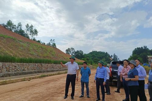 Phó Chủ tịch UBND tỉnh Hoàng Văn Thạch: Cần đẩy nhanh tiến độ thi công Dự án Đầu tư xây dựng tuyến tránh thành phố Cao Bằng