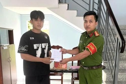 Người dân viết thư cảm ơn Công an vì được nhận lại 120 triệu đồng chuyển khoản nhầm