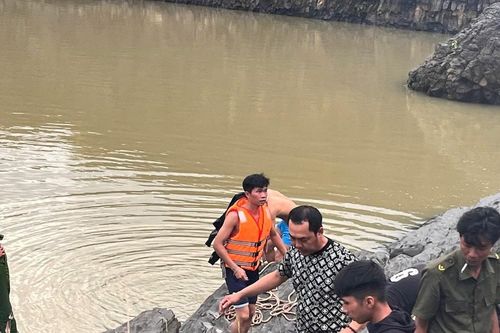 Đắk Lắk: Trục vớt được thi thể 3 thanh niên mất tích tại khu vực Hồ Đá Xanh trong lúc đi chơi lễ