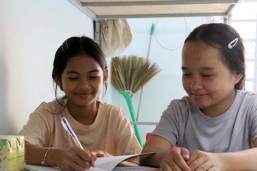 Quảng Ngãi: Học sinh vùng cao háo hức đón năm học mới
