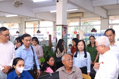 Đoàn đại biểu Quốc hội TP Hồ Chí Minh khảo sát tại phường Lái Thiêu