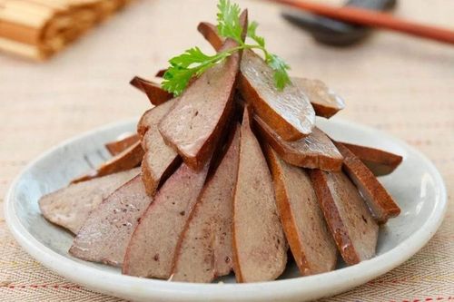 Ăn gan heo có khiến cơ thể bị nhiễm độc?