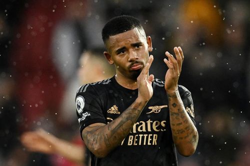 Arsenal gạt ngôi sao 45 triệu bảng khỏi Champions League