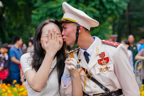 3 nụ hôn khó quên ở A80